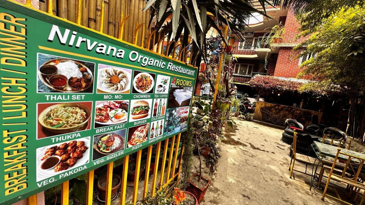 Nirvana Green Peace Home Katmandu Værelse billede